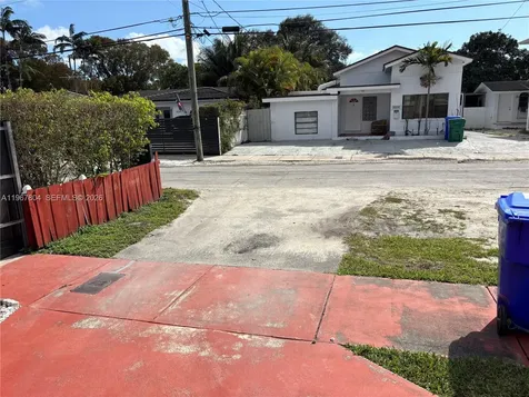 3625 SW 6 Street Miami FL 33135