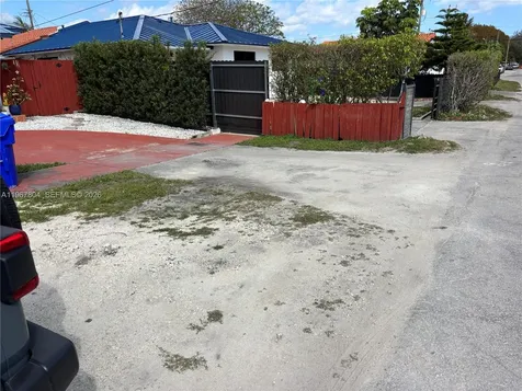 3625 SW 6 Street Miami FL 33135
