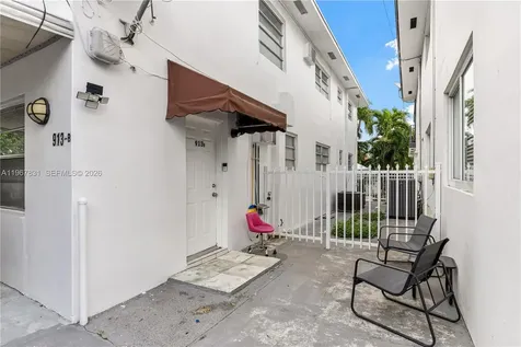 911 NW 22nd Place Miami FL 33125