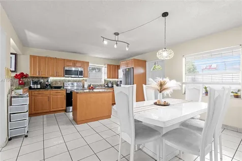 911 NW 22nd Place Miami FL 33125