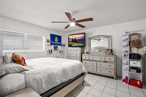911 NW 22nd Place Miami FL 33125