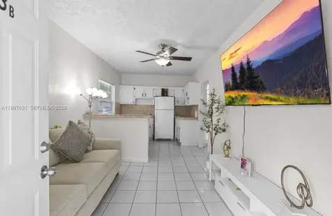 911 NW 22nd Place Miami FL 33125