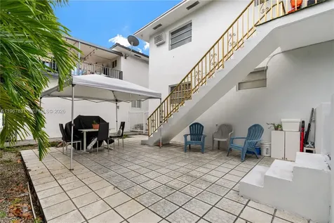 911 NW 22nd Place Miami FL 33125