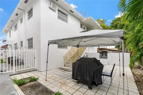 911 NW 22nd Place Miami FL 33125