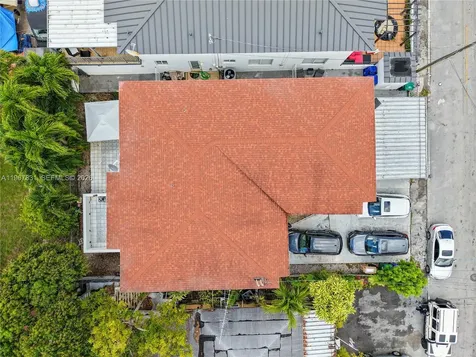 911 NW 22nd Place Miami FL 33125