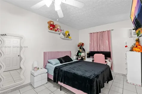 911 NW 22nd Place Miami FL 33125