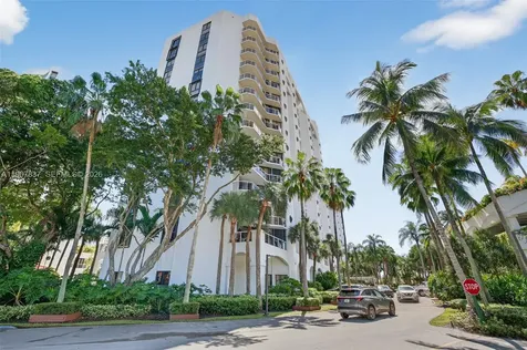 3610 Yacht Club Drive Aventura FL 33180