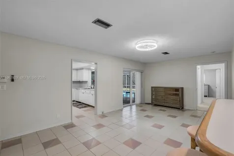 7541 SW 9th Street Plantation FL 33317
