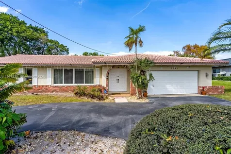 7541 SW 9th Street Plantation FL 33317