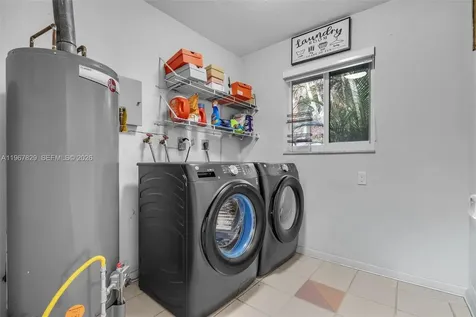 7541 SW 9th Street Plantation FL 33317