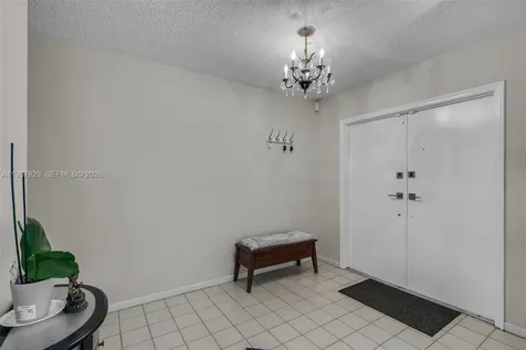 7541 SW 9th Street Plantation FL 33317