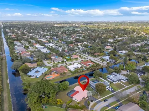 7541 SW 9th Street Plantation FL 33317