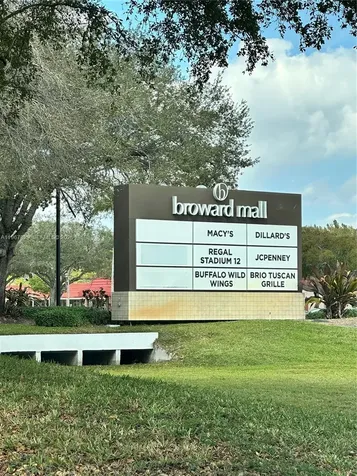 7541 SW 9th Street Plantation FL 33317