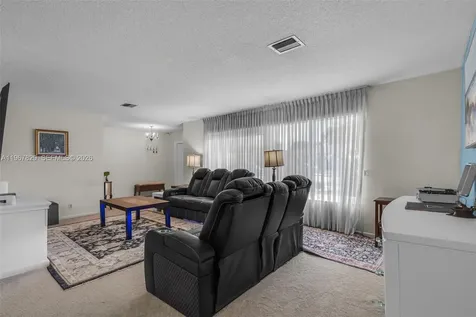 7541 SW 9th Street Plantation FL 33317