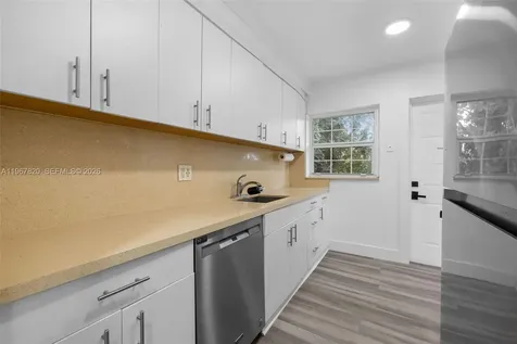 1400 SW 62nd Avenue West Miami FL 33144