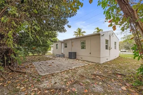 1400 SW 62nd Avenue West Miami FL 33144