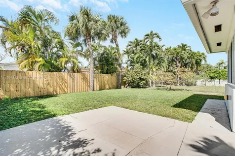 9372 Abbott Avenue Surfside FL 33154