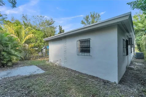 6940 NW 6th Court Miami FL 33150