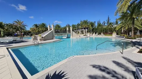 10376 NW 76th Terrace Doral FL 33178