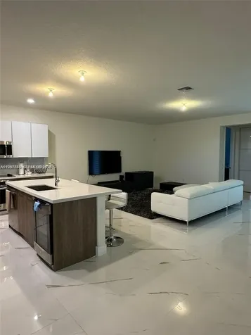 10376 NW 76th Terrace Doral FL 33178