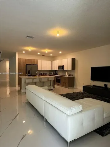 10376 NW 76th Terrace Doral FL 33178