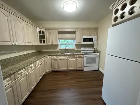 3350 SW 29th Street Miami FL 33133
