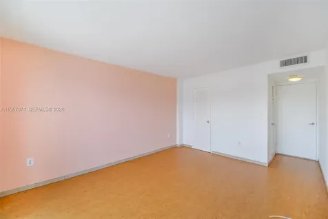 8000 Harding Avenue Miami Beach FL 33141
