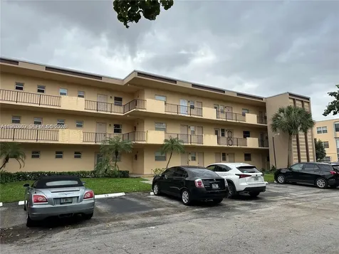 200 Ashbury Road Hollywood FL 33024