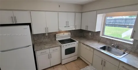 1900 N 32nd Court Hollywood FL 33021