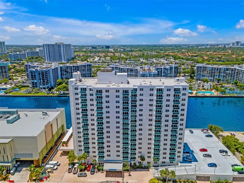 3000 S Ocean Drive Hollywood FL 33019