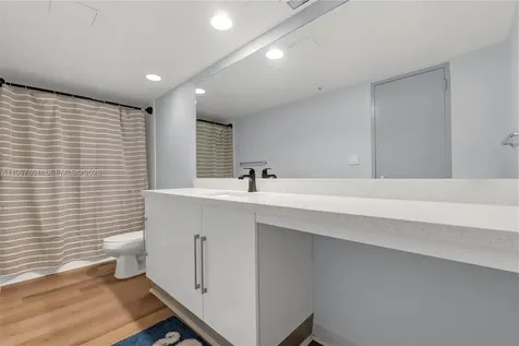 3000 S Ocean Drive Hollywood FL 33019