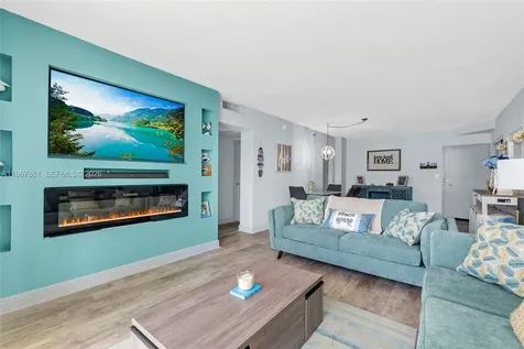 3000 S Ocean Drive Hollywood FL 33019