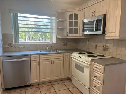 7705 SW 86th Street Miami FL 33143