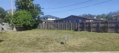 5825 Fillmore Street Hollywood FL 33021