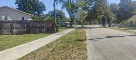 5825 Fillmore Street Hollywood FL 33021