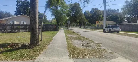 5825 Fillmore Street Hollywood FL 33021