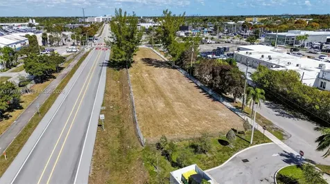 28,000 Square Feet Of Vacant Land Available For Sale Palmetto Bay FL 33157
