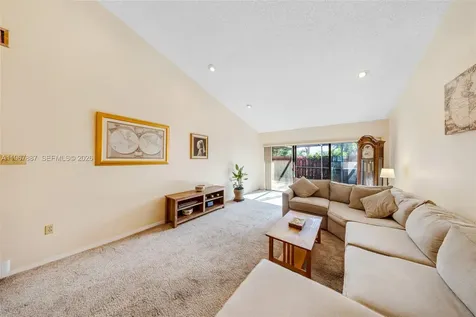 567 NE 199th Terrace Miami FL 33179