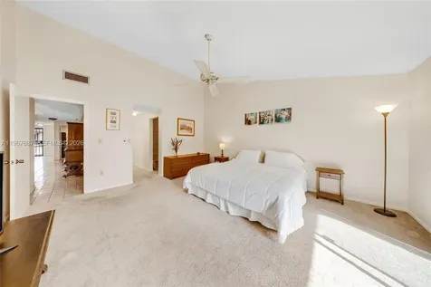 567 NE 199th Terrace Miami FL 33179