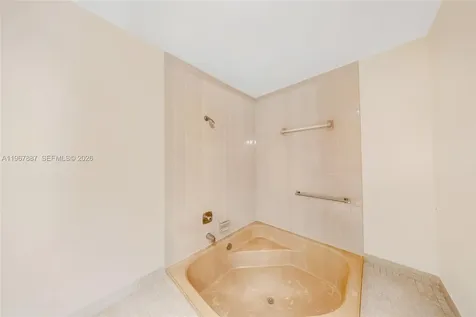 567 NE 199th Terrace Miami FL 33179