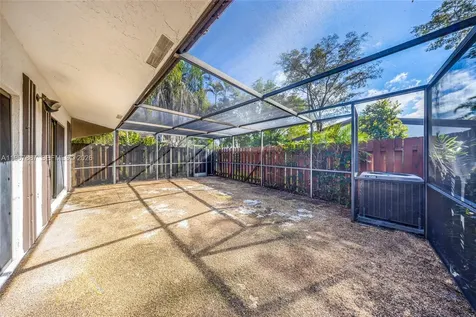567 NE 199th Terrace Miami FL 33179