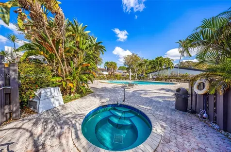 567 NE 199th Terrace Miami FL 33179
