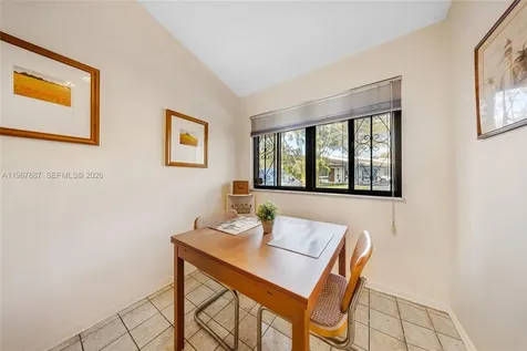567 NE 199th Terrace Miami FL 33179