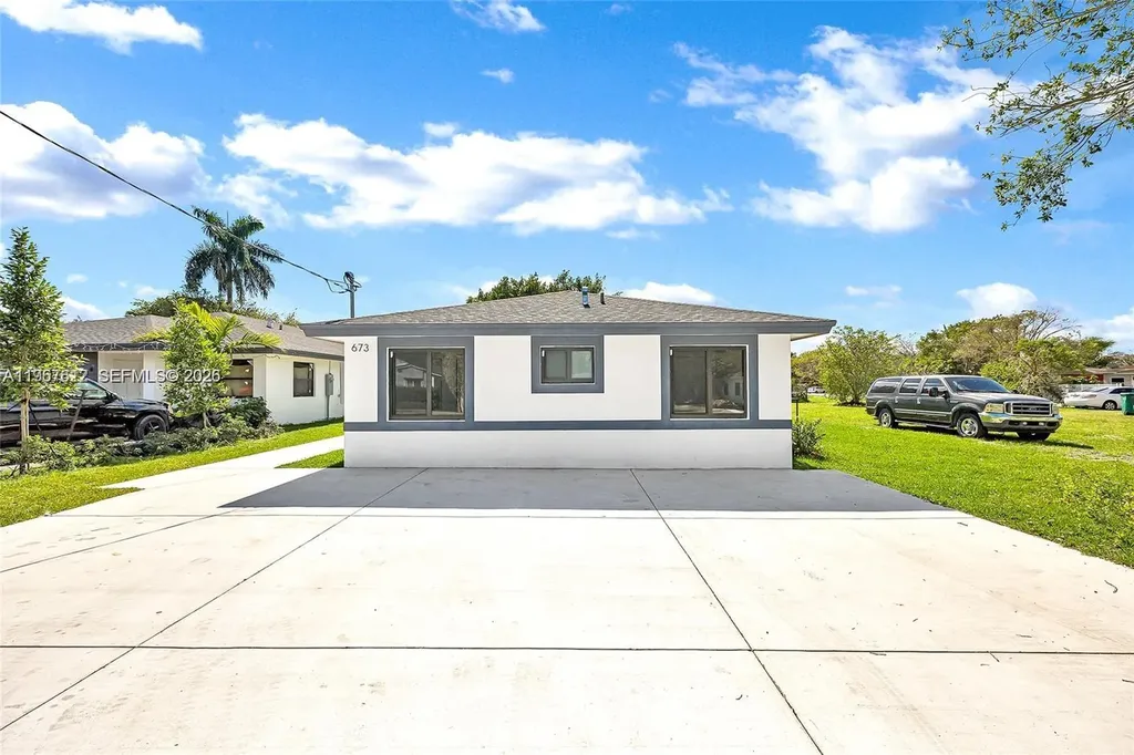 673 NW 14th Street Florida City FL 33034