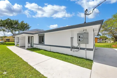 673 NW 14th Street Florida City FL 33034