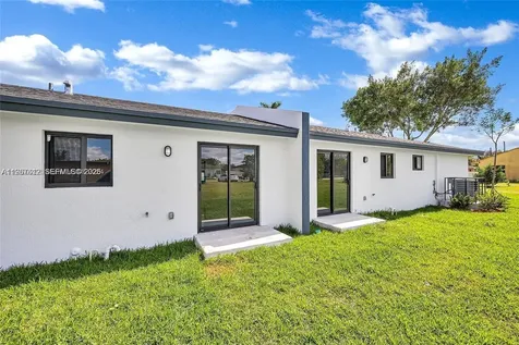 673 NW 14th Street Florida City FL 33034
