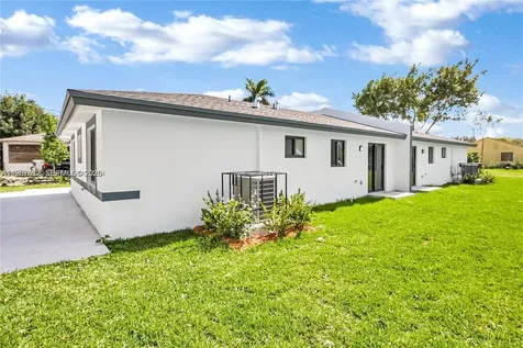 673 NW 14th Street Florida City FL 33034