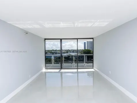 20505 E Country Club Drive Aventura FL 33180