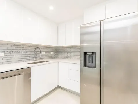 20505 E Country Club Drive Aventura FL 33180