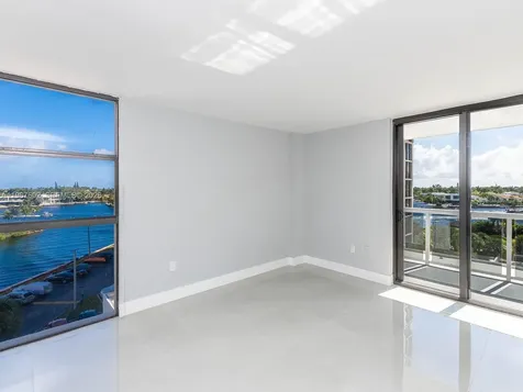 20505 E Country Club Drive Aventura FL 33180